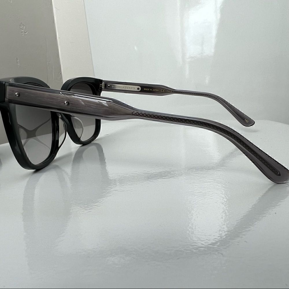 NWOTâBottegaâVenetta Sunglassesâunisex.âGrey/smoke.â100%âauthenticâdesigner. - Picture 5 of 16